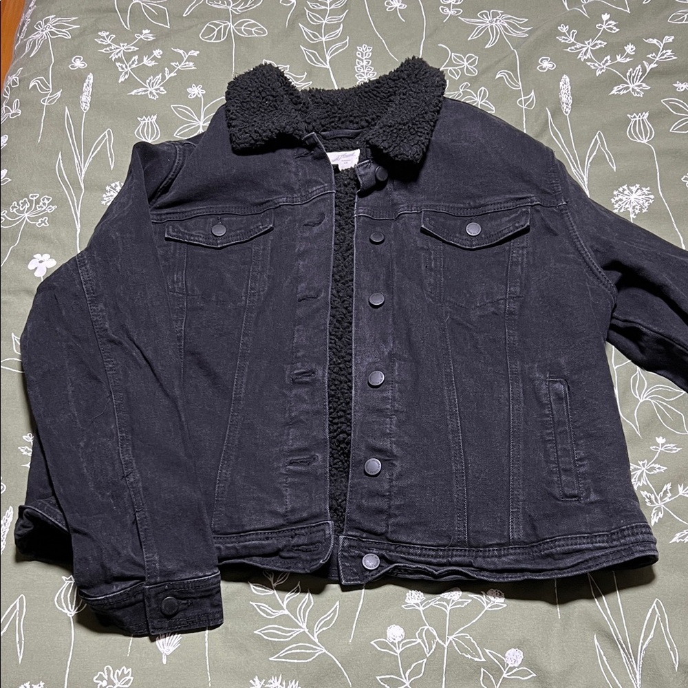 Universal Thread Black Denim Jacket with Sherpa Collar